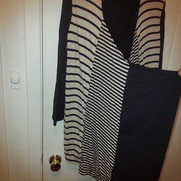 Claire France Asymmetric Black/White lightweight Cardigan size 2x - Picture 3 of 6